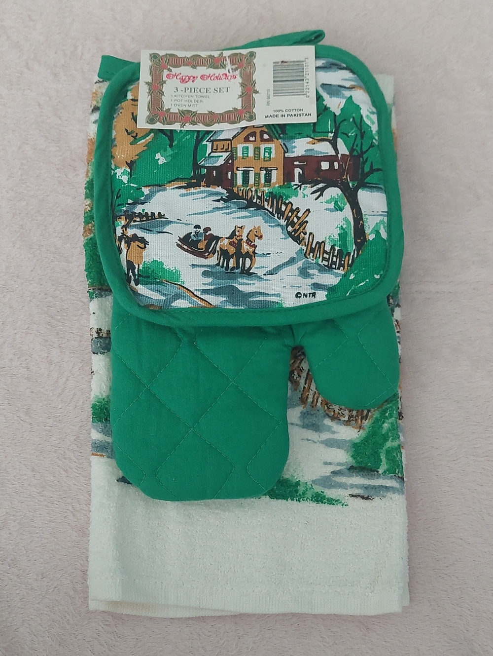3-piece Set- Matching Towel, Mitt, and Pot Holder NWT